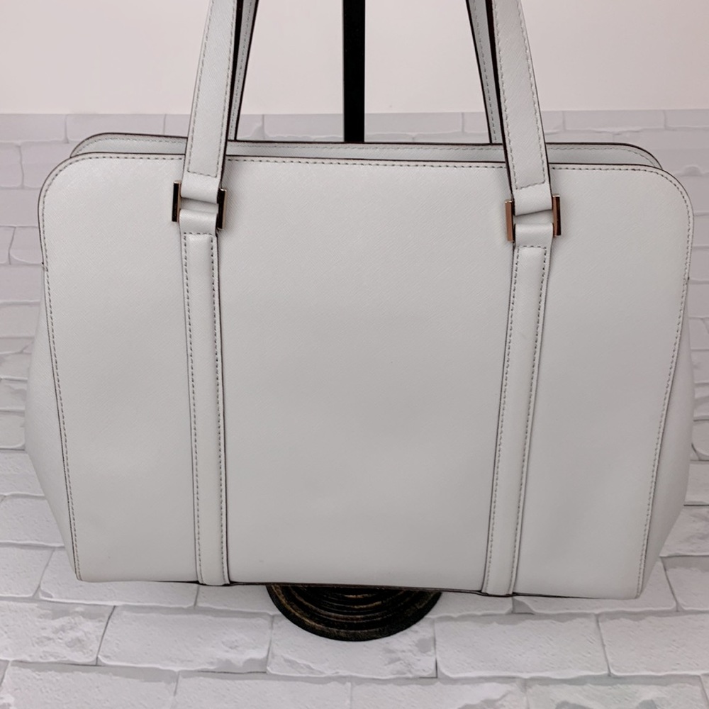 Kate Spade Miles Newbury Lane Leather Shoulder bag. Light gray. Snap zip closure - Picture 4 of 15